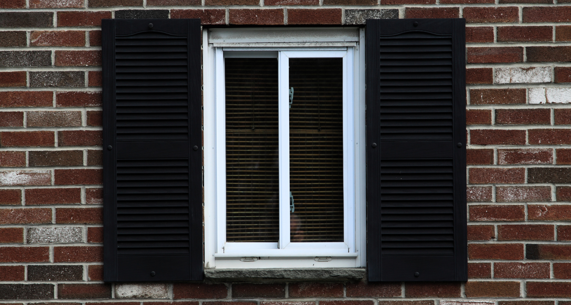 Alluminum shutter installation